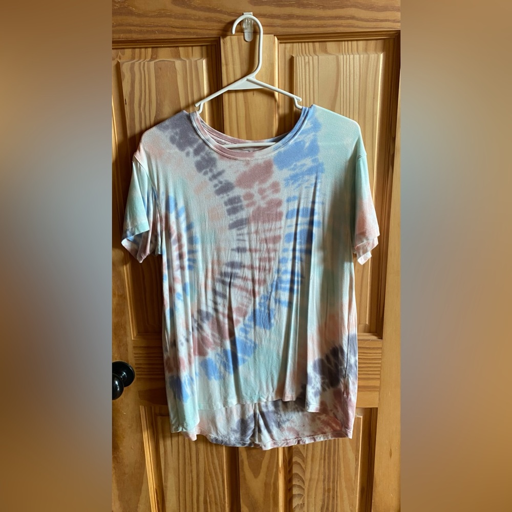 Tie-dye shirt from American Eagle, size xs.